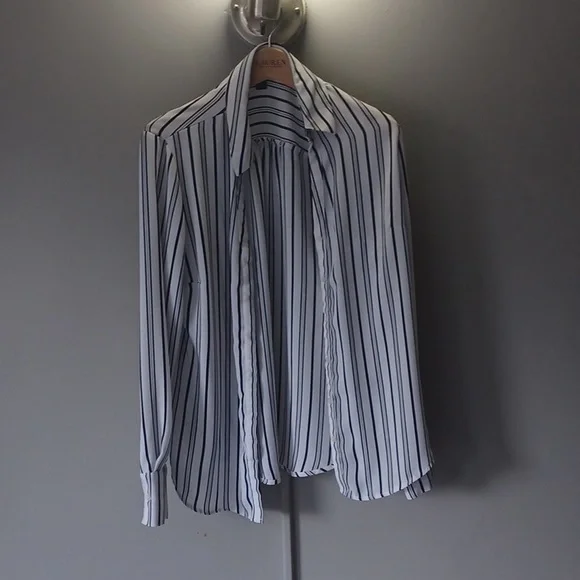 Blouse - Picture 1 of 2